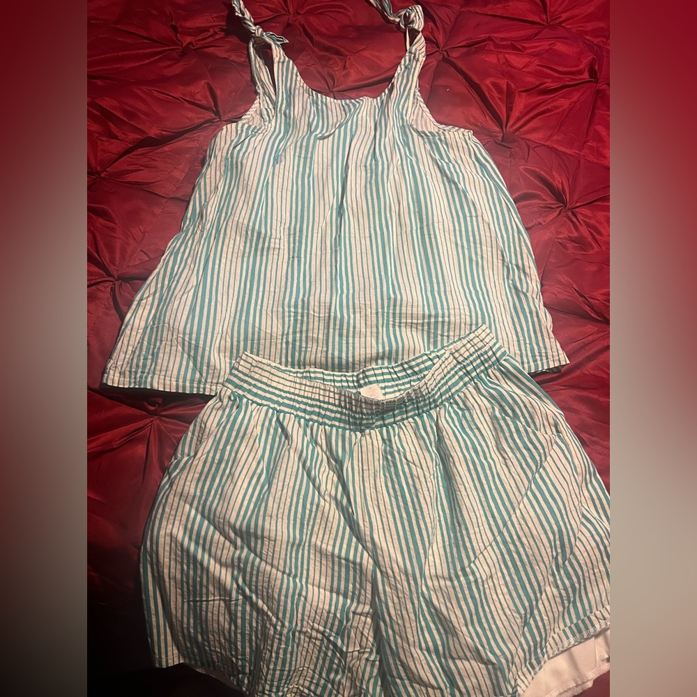 ✨Striped Tank Top and Shorts Set✨